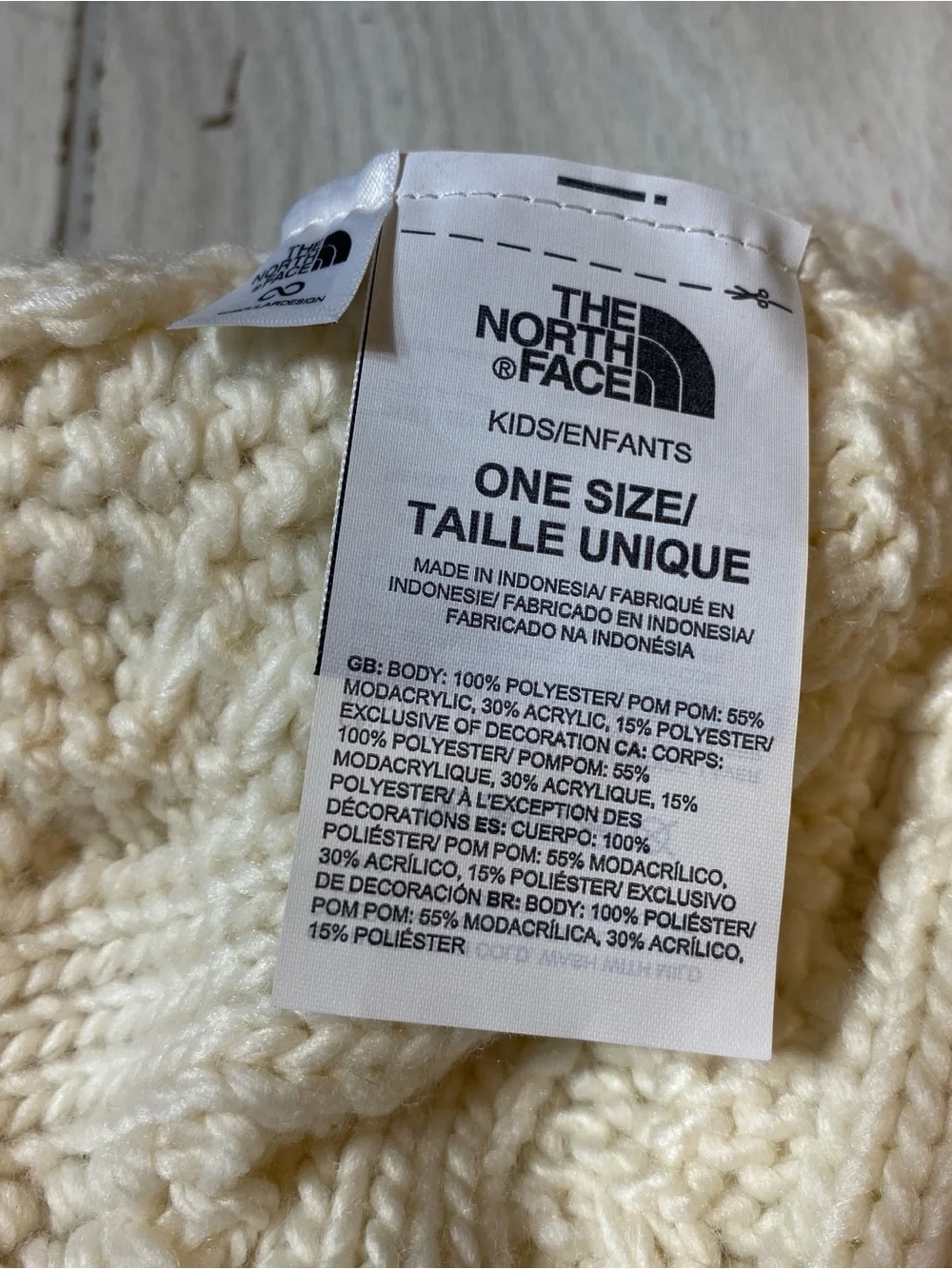 The North Face Kids Cable Knit Beanie Hat Cream White Winter Warm One Size NWOT